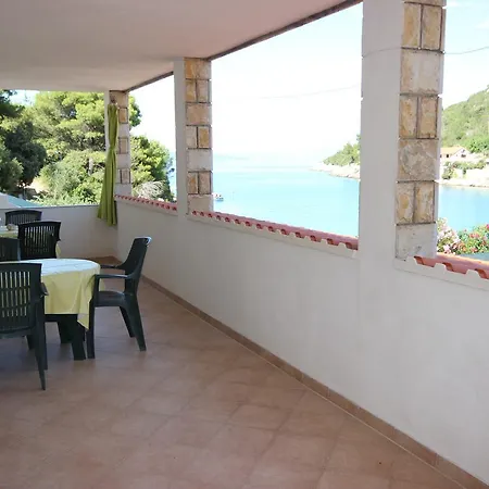 Uvala Prapratna 5704a Appartement